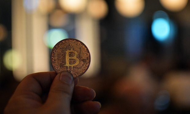 Japan considers making bitcoin a legal currency