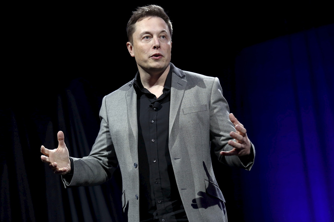 Elon Musk Supports His Business Empire With Unusual Financial Moves
