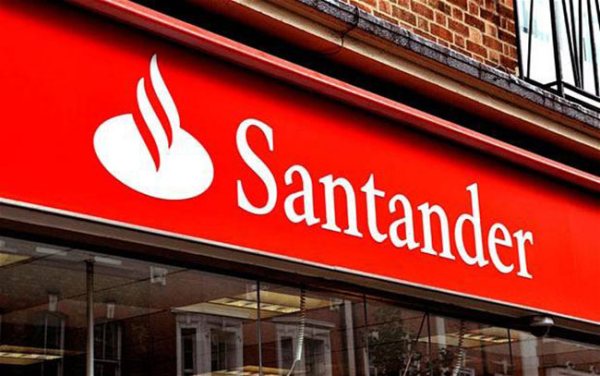Santander invests in Autofi