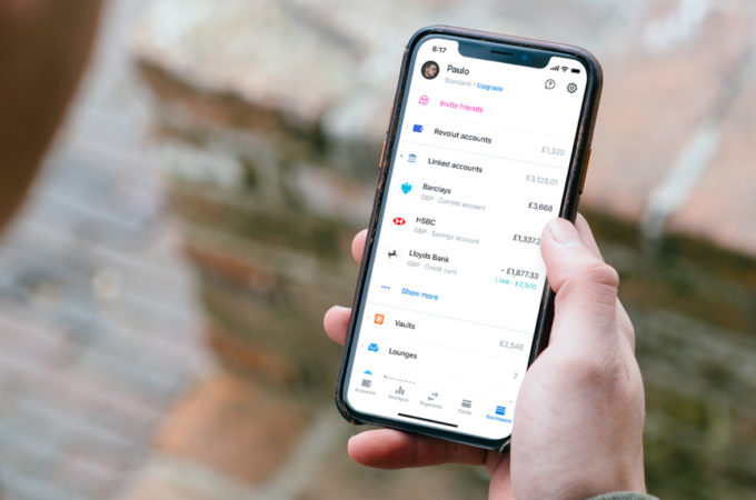 Revolut expands bank account aggregation to Ireland