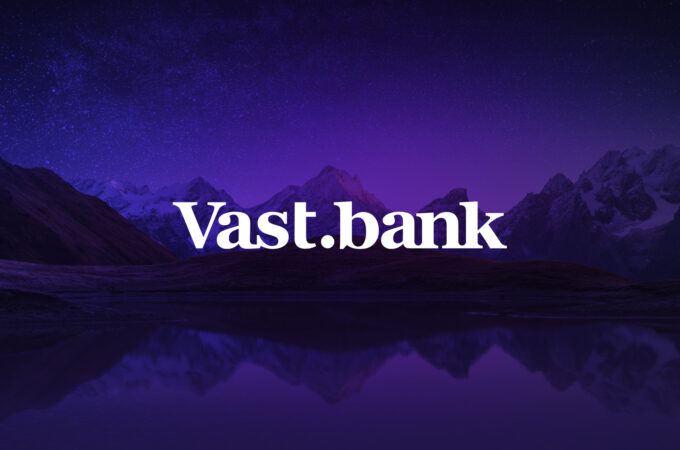 Vast Bank, First to Offer Crypto Checking Accounts, Exits Crypto Amidst Regulatory Challenges